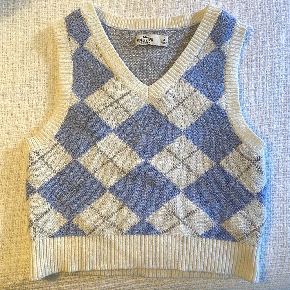 Hollister knit vest